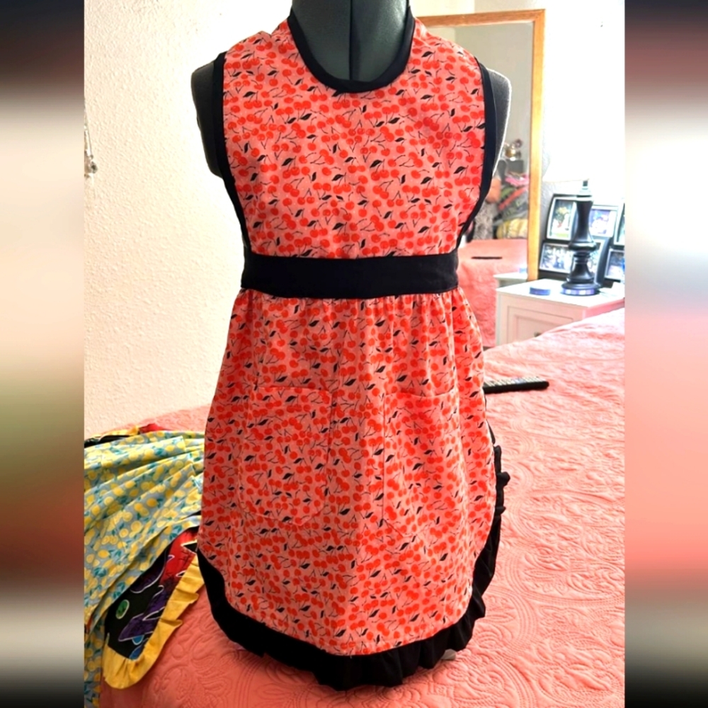 Apron girl's